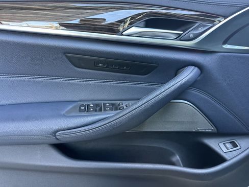 Used 2018 BMW 540i RWD image 12