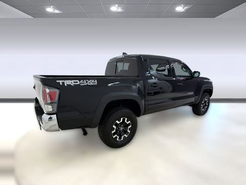 Used 2022 Toyota Tacoma TRD Off-Road AWD/4WD image 9