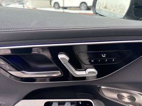 Certified 2025 Mercedes-Benz GLC 300 4MATIC image 9