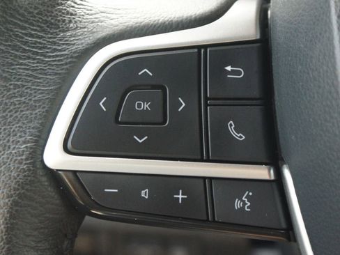 Used 2024 Toyota Sienna XLE image 11