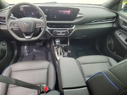 Certified 2024 Buick Envista Sport Touring w/ Convenience II Package FWD image 18