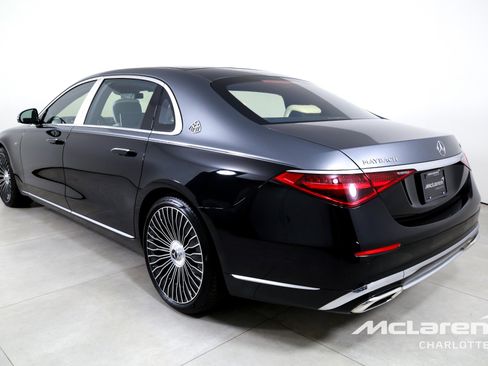 Used 2023 Mercedes-Benz Maybach S 680 4MATIC w/ Manufaktur Leather Package image 6