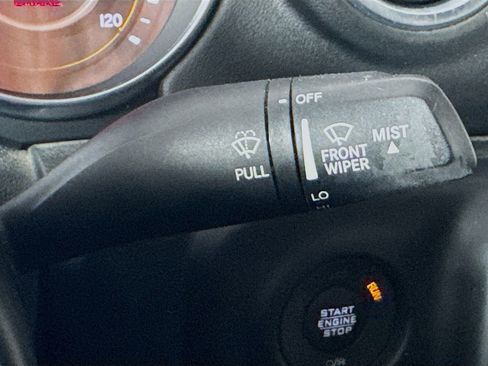 Used 2018 Jeep Wrangler Unlimited Sahara image 13