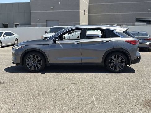 Used 2020 INFINITI QX50 Essential w/ Edition 30 Package FWD image 9