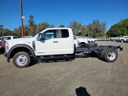 New 2025 Ford F550 4x4 SuperCab Super Duty image 9