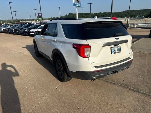 Used 2021 Ford Explorer XLT w/ Equipment Group 202A AWD/4WD image 6