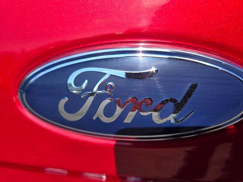 Used 2010 Ford Focus SEL image 11