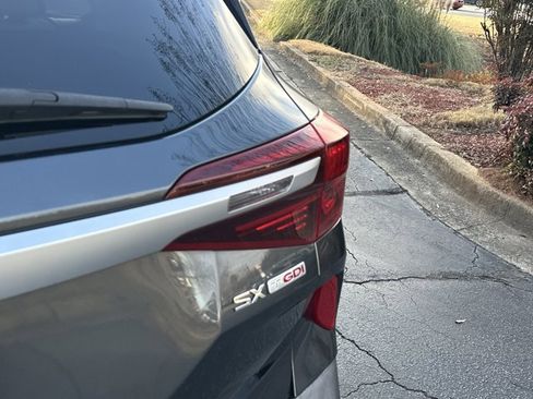 Used 2021 Kia Seltos SX w/ SX Sunroof Package image 20