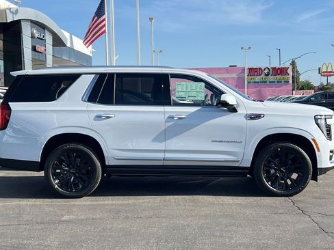 New 2026 GMC Yukon Denali w/ Denali Reserve Package AWD/4WD image 4