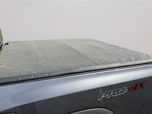 Used 2022 Nissan Frontier PRO-4X image 21