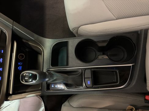 Used 2017 Hyundai Sonata SE w/ Cargo Package image 19