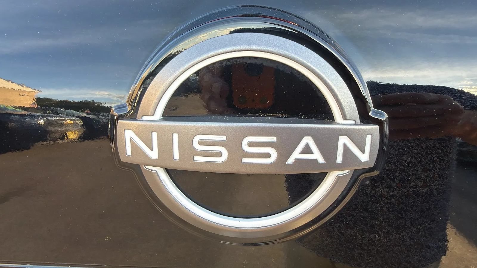 Used 2023 Nissan Rogue SV FWD image 29