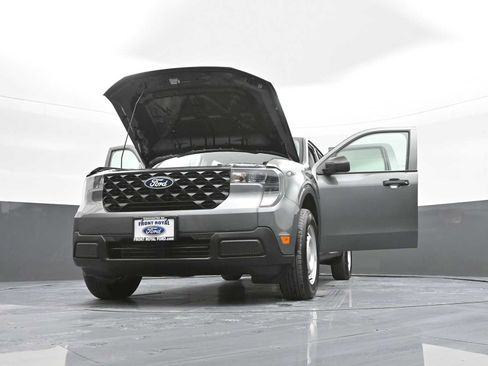 Used 2025 Ford Maverick XL w/ Equipment Group 102A image 39