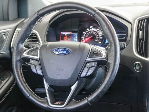 Used 2023 Ford Edge ST AWD/4WD image 16