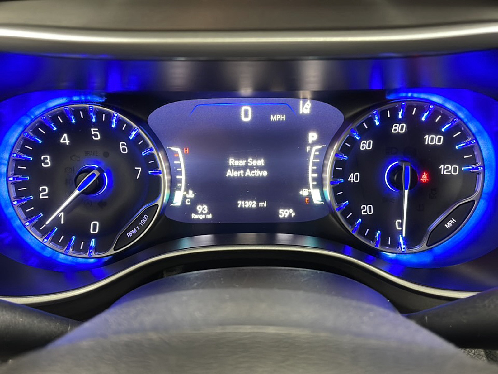 Used 2023 Chrysler Pacifica Touring-L FWD image 5