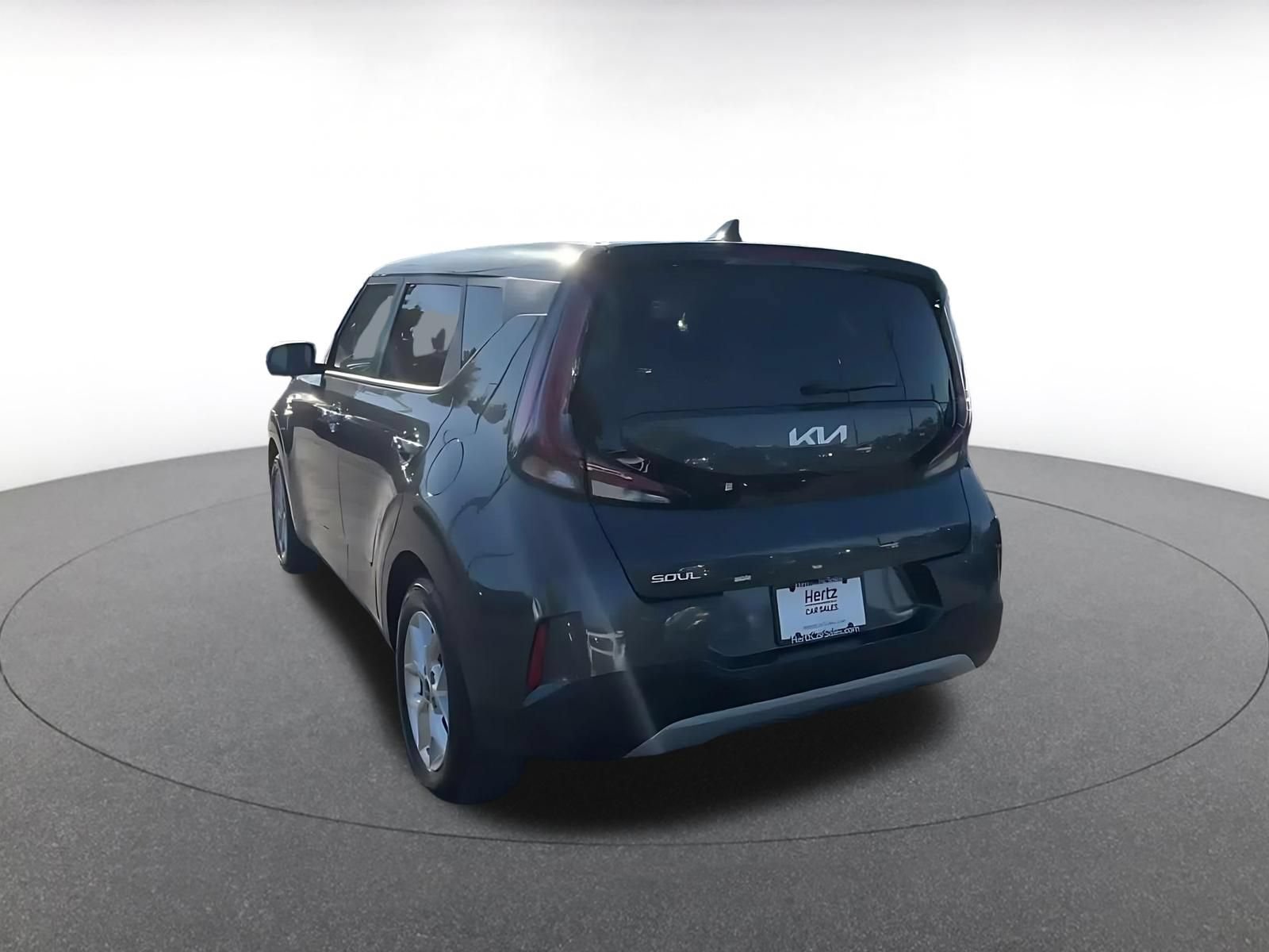 Used 2025 Kia Soul LX w/ LX Technology Package FWD image 10