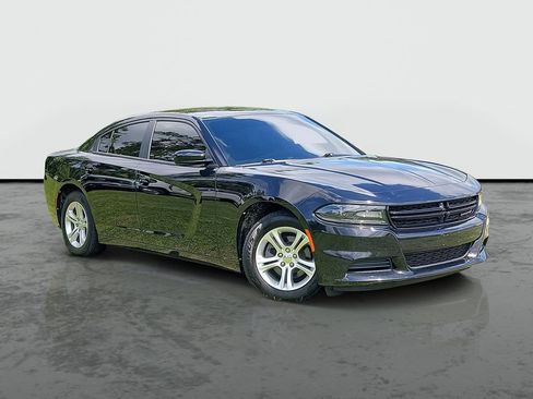 Used 2020 Dodge Charger SXT RWD image 1