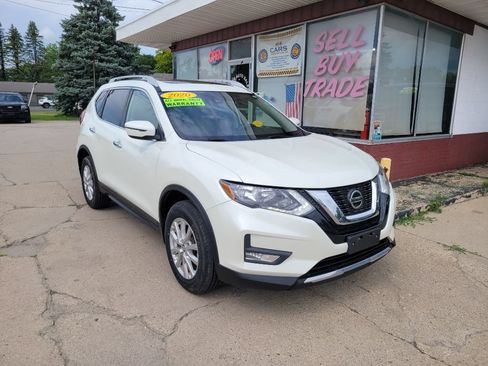 Used 2020 Nissan Rogue SV AWD/4WD image 3