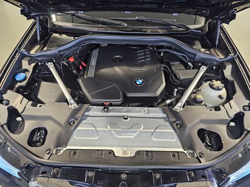 Used 2021 BMW X4 xDrive30i w/ M Sport Package image 9