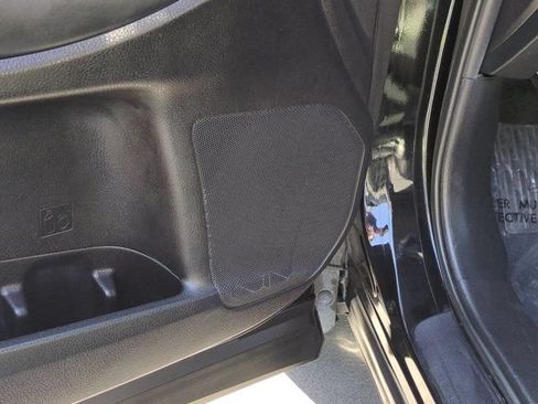 Used 2019 Toyota Highlander Plus AWD/4WD image 16