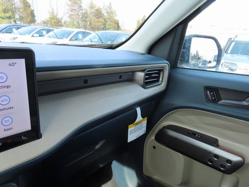 New 2026 Ford Maverick Lariat image 12