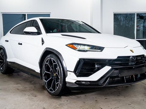 Used 2024 Lamborghini Urus Performante image 4
