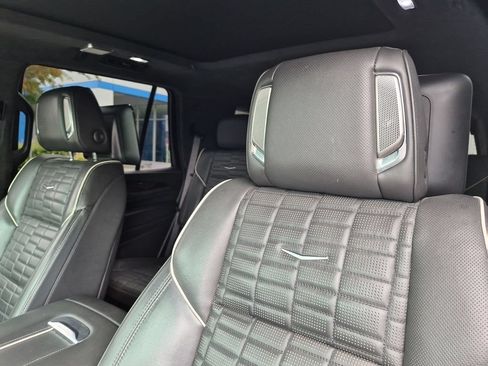 Used 2023 Cadillac Escalade Premium Luxury Platinum AWD/4WD image 14