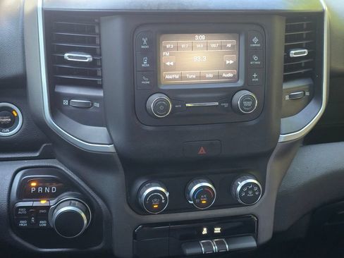 Used 2021 RAM 1500 Big Horn AWD/4WD image 36