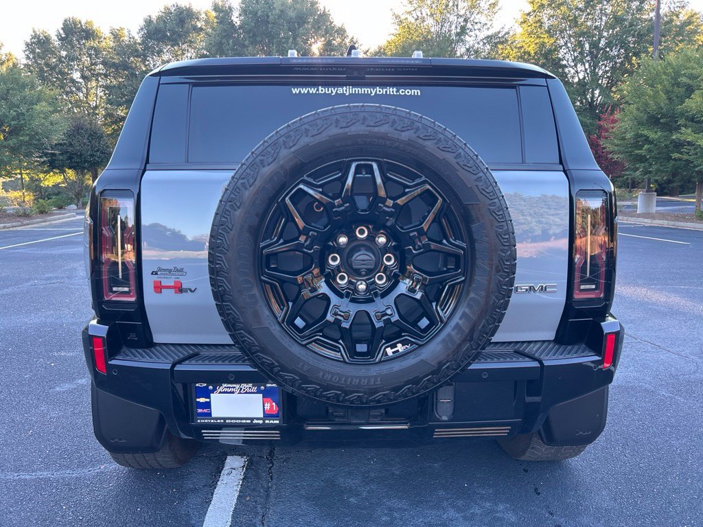 Used 2025 GMC Hummer EV 2X w/ LPO, Sport Package AWD/4WD image 23