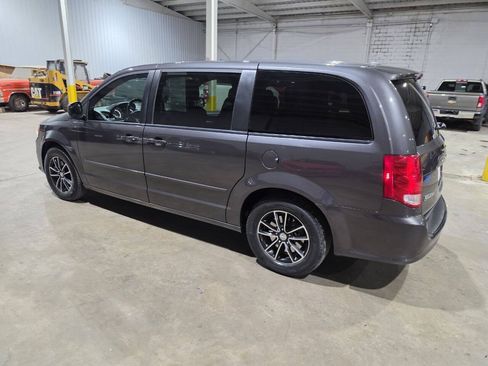 Used 2015 Dodge Grand Caravan SE w/ Quick Order Package 29E SE FWD image 7