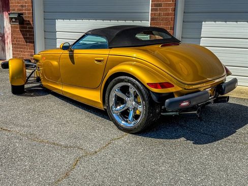 Used 2002 Chrysler Prowler image 5