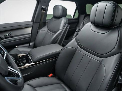 New 2025 Land Rover Range Rover Sport SE image 14