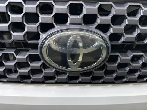 Used 2020 Toyota Tundra SR5 image 9