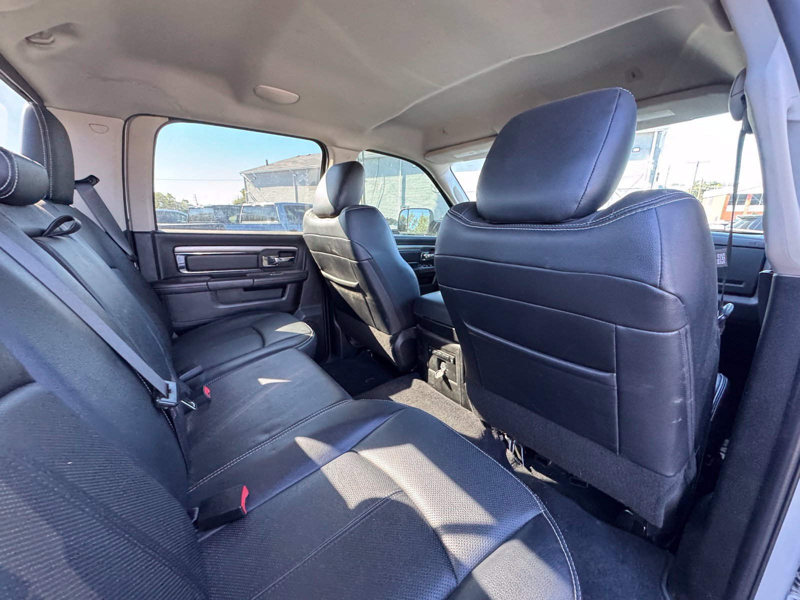 Used 2018 RAM 2500 Laramie w/ Sport Appearance Group AWD/4WD image 31