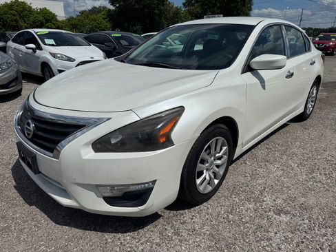Used 2015 Nissan Altima 2.5 S w/ Power Driver Seat Package FWD image 3