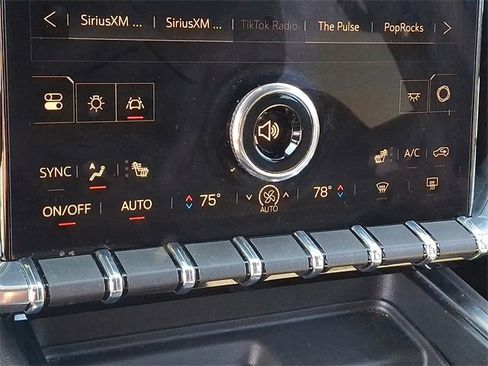 Certified 2025 GMC Acadia Elevation image 15