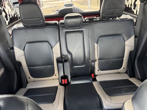 Used 2023 Ford Bronco Wildtrak image 14