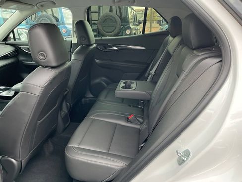 Used 2024 Buick Envision Preferred AWD/4WD image 9