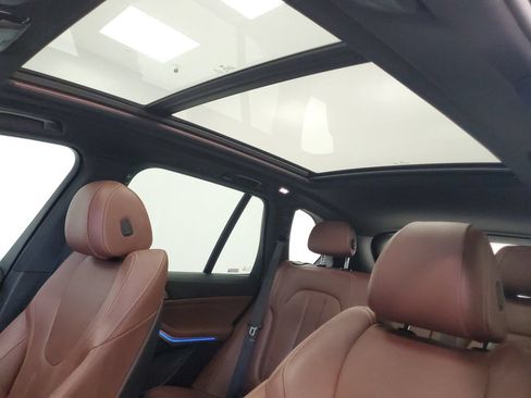 Used 2022 BMW X5 xDrive40i w/ M Sport Package AWD/4WD image 25