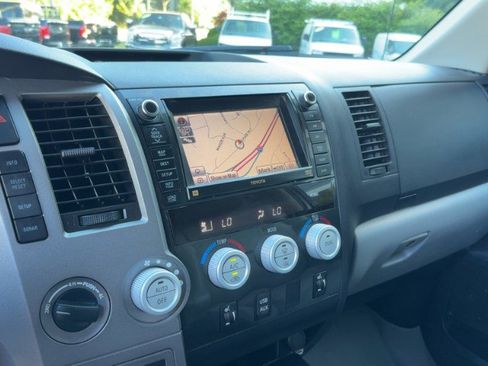 Used 2012 Toyota Tundra Limited w/ Memory Pkg AWD/4WD image 16
