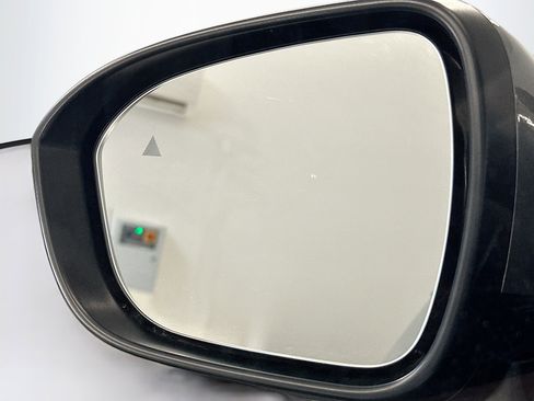 Used 2023 Nissan Rogue SV image 16