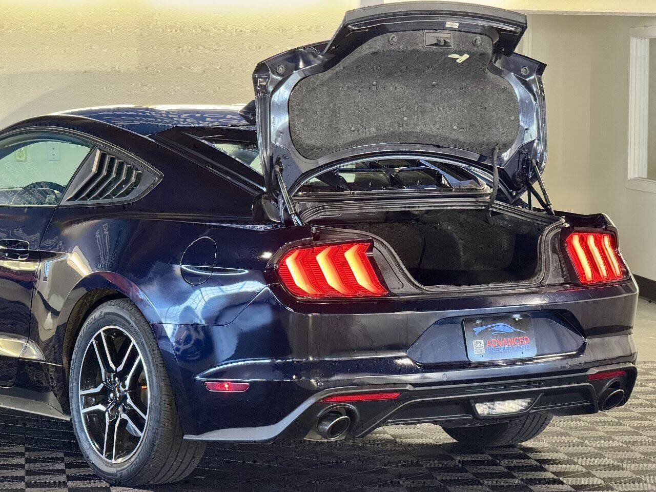 Used 2021 Ford Mustang Premium w/ Ford Safe & Smart Package RWD image 5