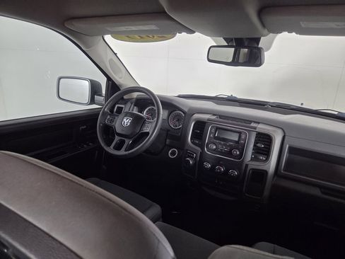 Used 2019 RAM 1500 Express RWD image 29