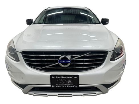 Used 2017 Volvo XC60 T6 Dynamic w/ Preferred Option Package image 8