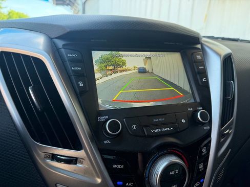 Used 2016 Hyundai Veloster w/ Option Group 03 FWD image 25