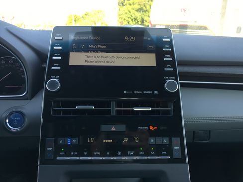 Used 2019 Toyota Avalon Limited w/ Preferred Accessory Package image 24