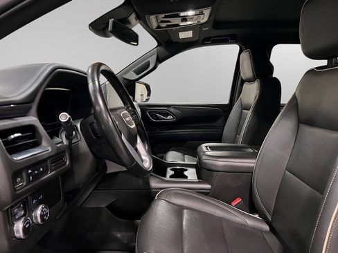 Used 2023 GMC Yukon XL SLT image 26