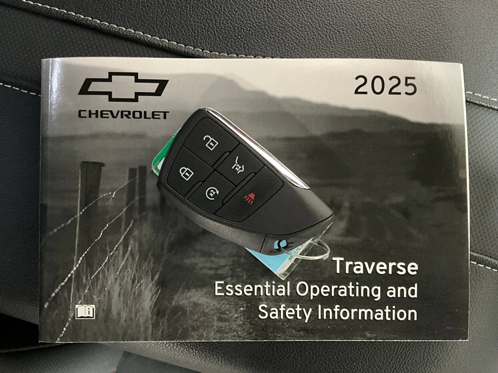Used 2025 Chevrolet Traverse Z71 w/ Enhanced Driving Package AWD/4WD image 13