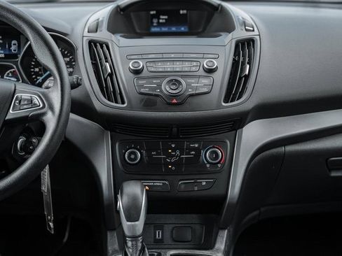 Used 2019 Ford Escape S image 18