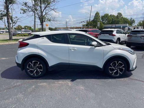Used 2021 Toyota C-HR XLE FWD image 10